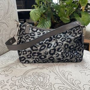 EUC COACH VINTAGE PURSE